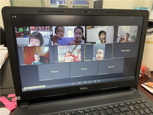Dạy học trực tuyến qua phần mềm zoom cho trẻ mẫu giáo lớn 5-6 tuổi Trường mầm non Bát Tràng
